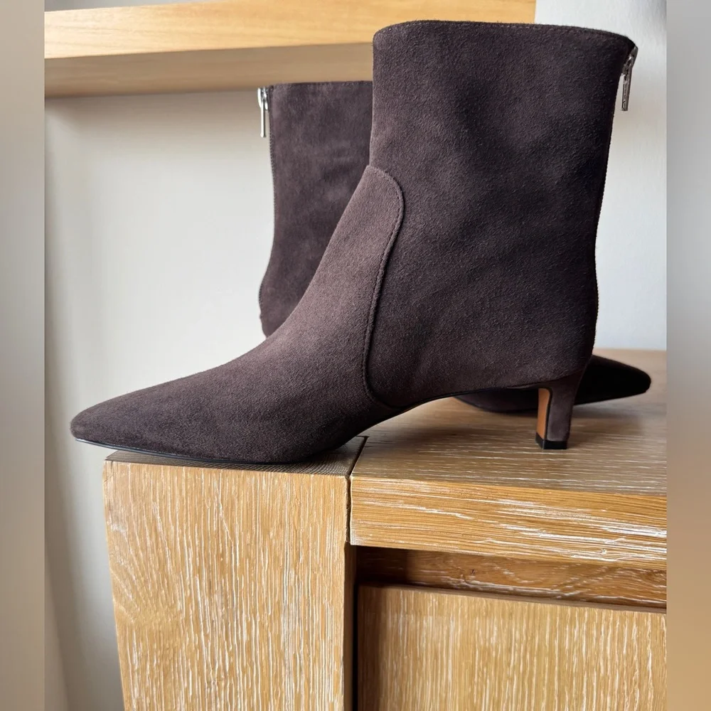 NWOB MADEWELL Women’s The Dimes Kitten-Heel Boot Dark Roast Suede Size 7.5 NR863